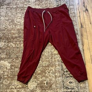 Fabletics Women's Burgundy Joggers